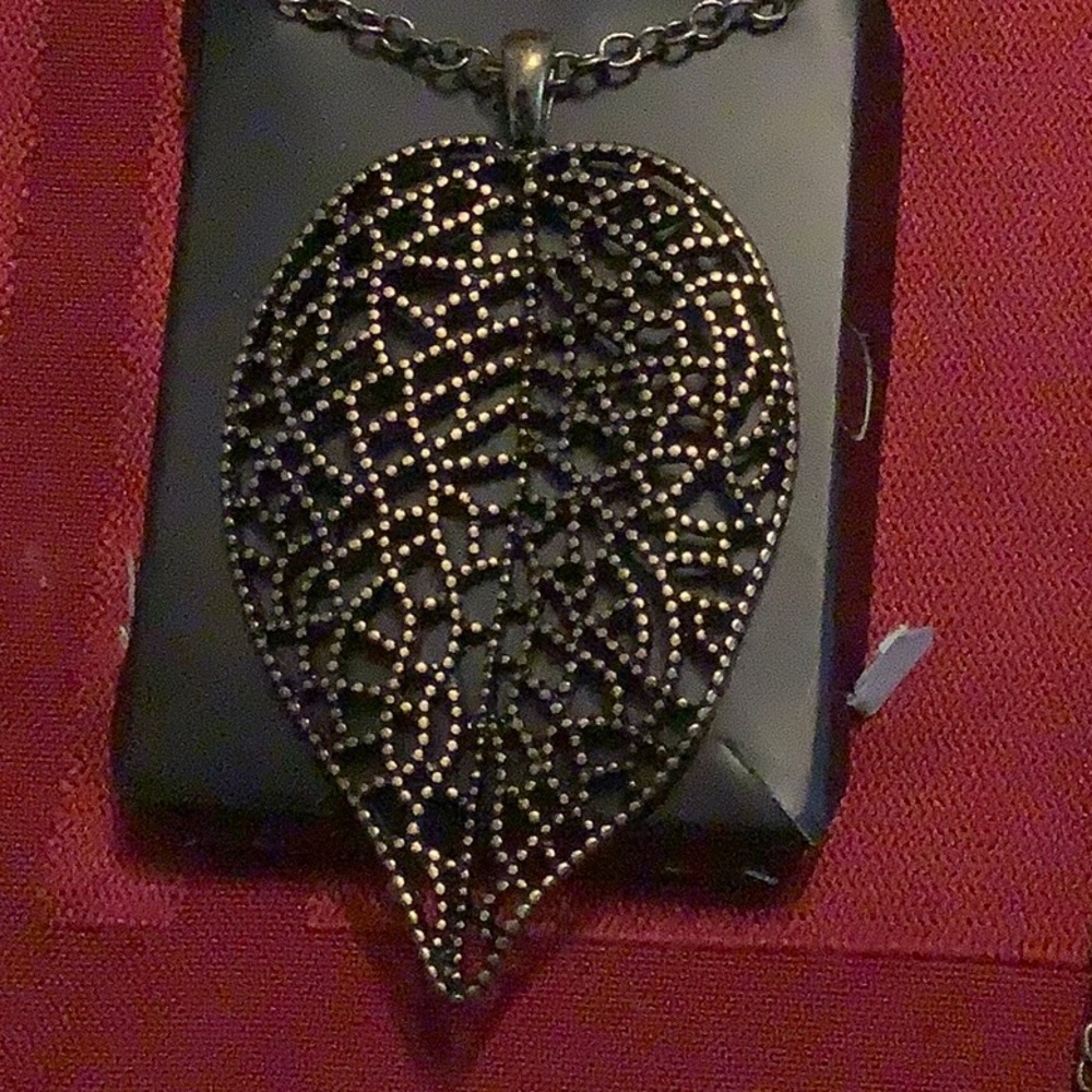 3 Piece Leaf Design Set. New In Box♥️ - Picture 4 of 7
